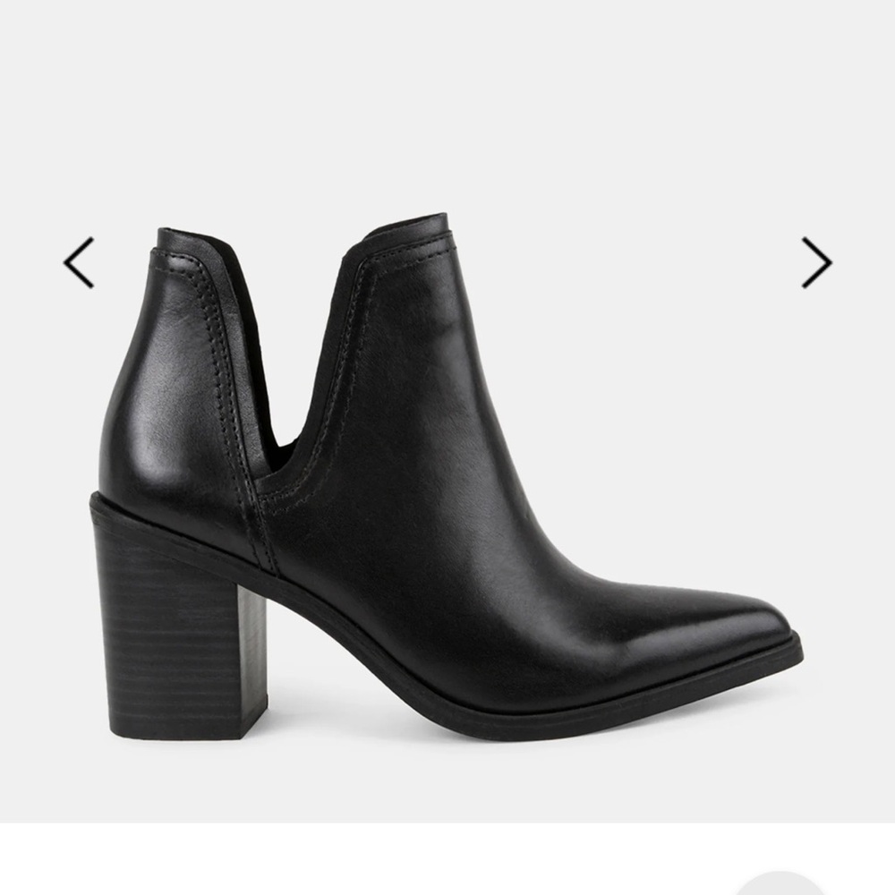 Steve Madden — Havannah Black Leather Ankle Boots